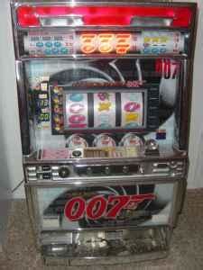 play 007 slots online
